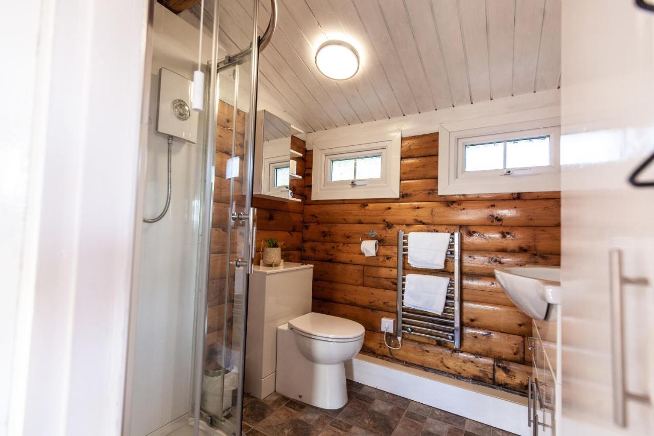 Welsh Retreat 2 Bedroom Log Cabin - Seren Property Trawsfynydd エクステリア 写真