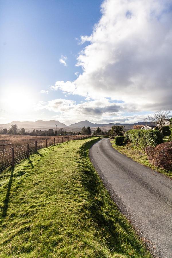 Welsh Retreat 2 Bedroom Log Cabin - Seren Property Trawsfynydd エクステリア 写真